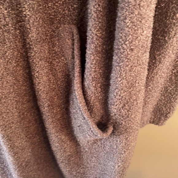 Barefoot Dreams drape front cardigan. Size S/M - Picture 5 of 6